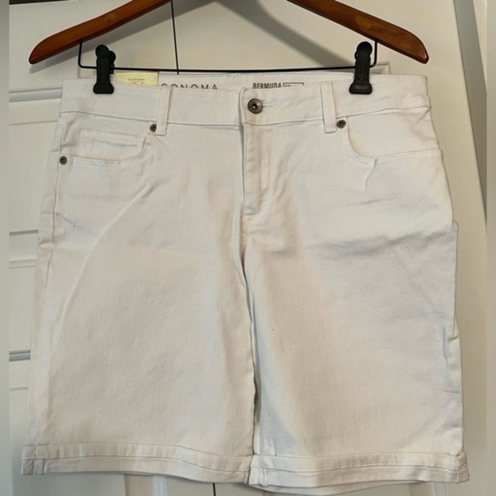Sonoma Women's White Bermuda Mid Rise Shorts NWT 8 #1851